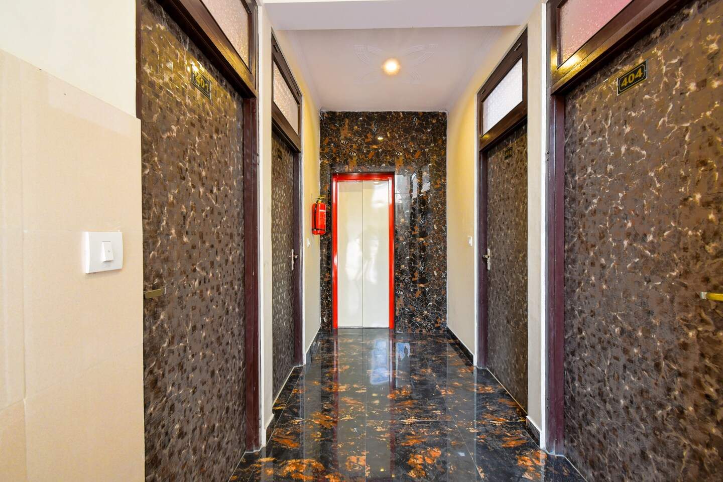 Hotel 7 Star-Banipark-Jaipur